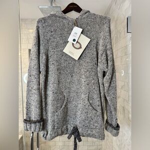 Aran Sweater Market 100% Wool Hoodie with Pouch Pocket Donegal Yarn Grey